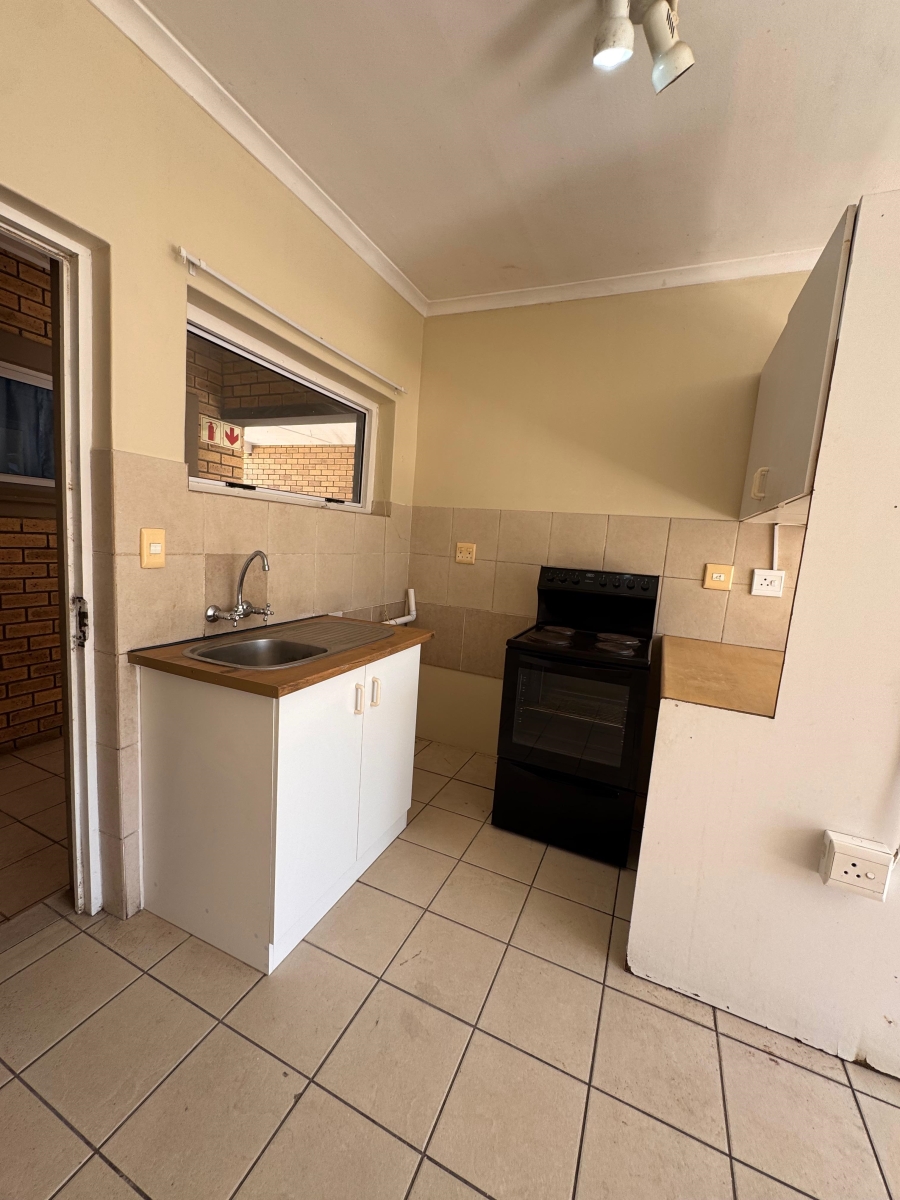 To Let 2 Bedroom Property for Rent in Strand Central Western Cape
